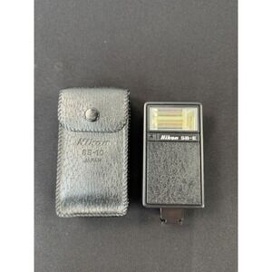 Vintage Nikon Speedlight SB-E Flash With Original Ss-10 Nikon Case  TESTED